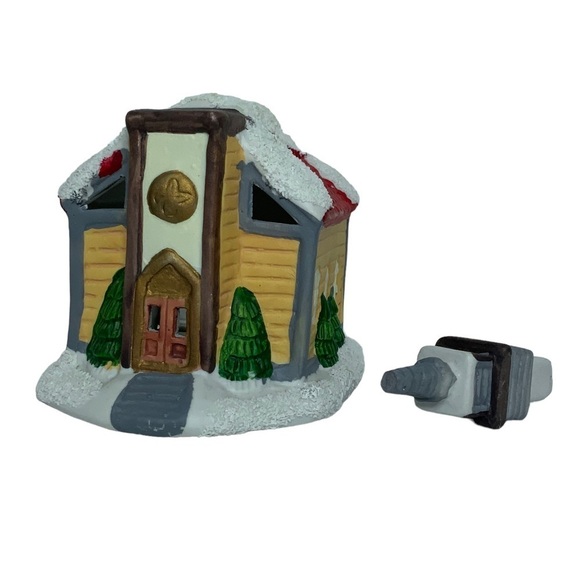 Vintage Village Church Candle Holder Tea Light Porcelain Pierced Cut Outs 3 in - Picture 10 of 16